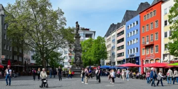 【科隆舊城區漫遊】科隆經典啤酒屋與重點廣場分享、科隆狂歡節簡介