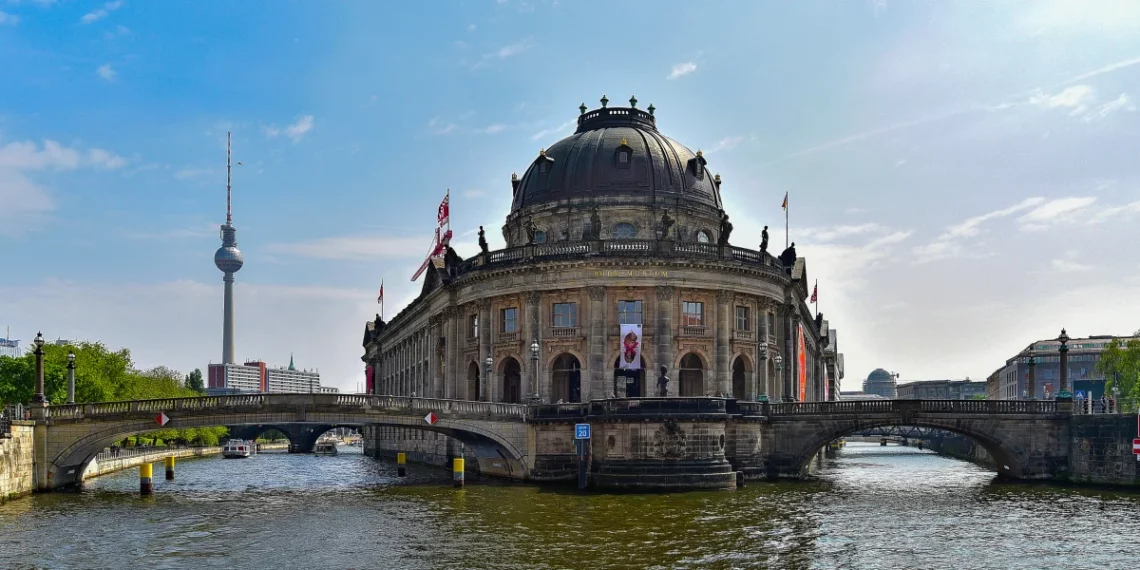 德國-柏林-博物館島-博德博物館