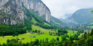 【瑞士瀑布小鎮】勞特布魯嫩自由行：施陶河瀑布、特呂默爾河瀑布與谷地健行半日遊