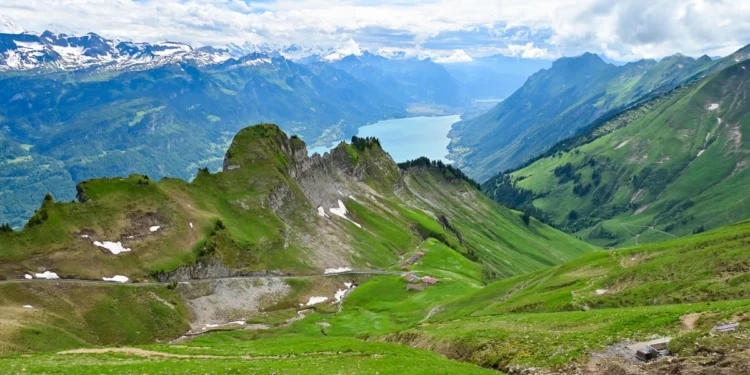 【因特拉肯自由行攻略】少女峰與勞特布魯嫩等必去景點及行程分享、交通與優惠票券介紹