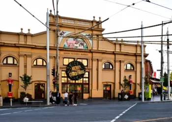 【墨爾本必訪市場】維多利亞女王市場漫遊:市場區域介紹、夏日夜市體驗