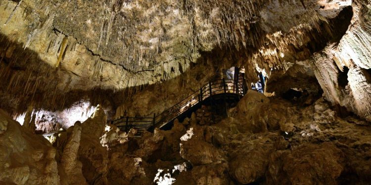 澳洲-瑪格麗特河-Ngilgi Cave
