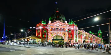【墨爾本市中心漫遊】佛林德斯街車站、聯邦廣場、塗鴉巷走走拍拍與咖啡、可頌推薦