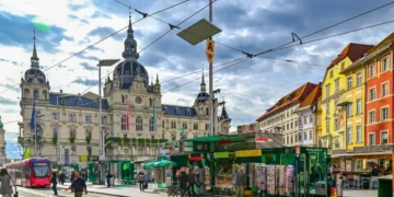 【格拉茲舊城區】主廣場、州政廳、兵器博物館與斐迪南二世皇帝陵墓漫遊