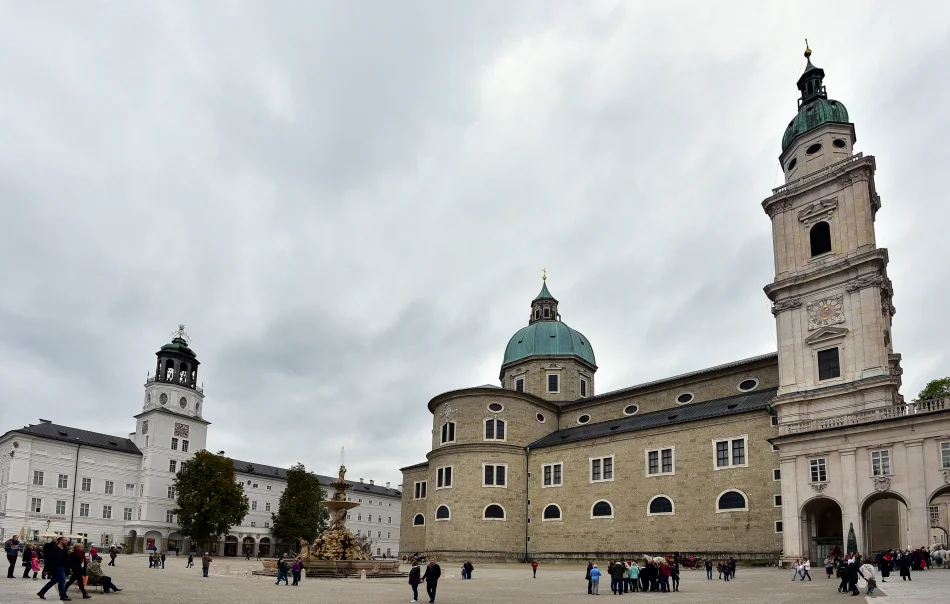 奧地利-薩爾斯堡-主教宮殿廣場