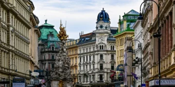 【維也納內城區景點一日遊】漫遊聖史蒂芬大教堂、奧地利國家圖書館與格拉本大街