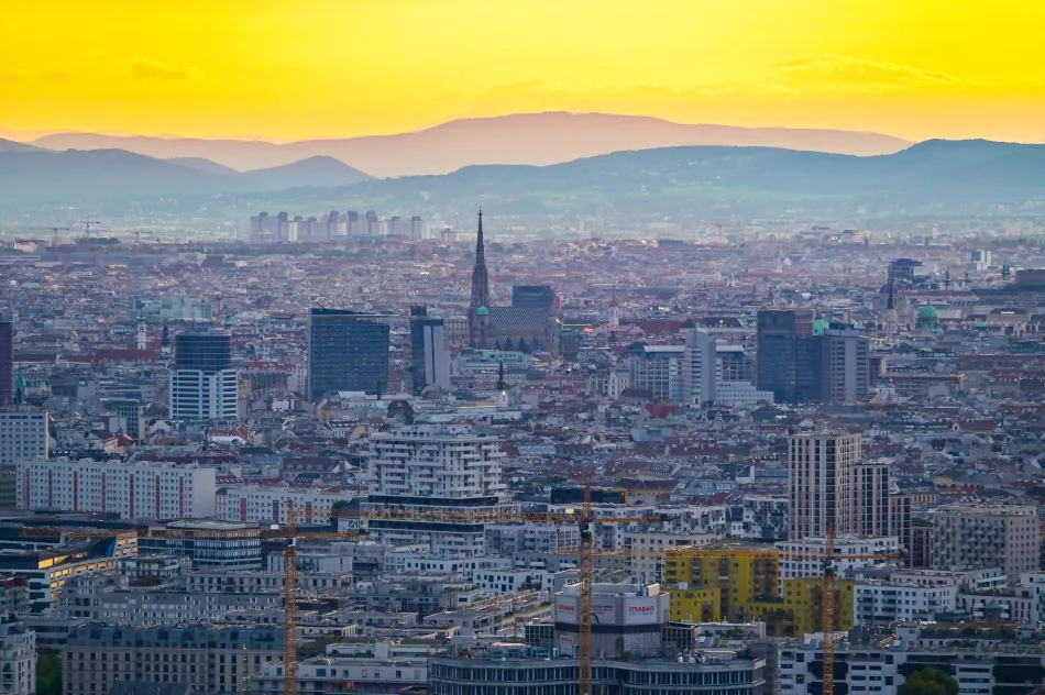 奧地利-維也納-多瑙河塔