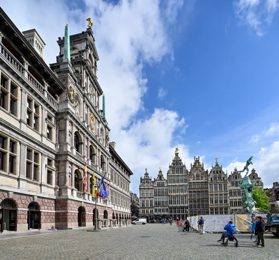 比利時-安特衛普-大廣場的Brabo Fountain