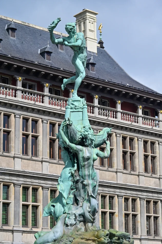 比利時-安特衛普-大廣場的Brabo Fountain