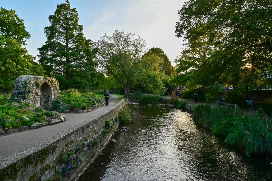 英國-坎特伯里-西城門花園