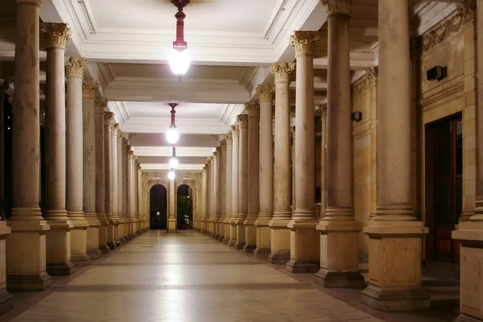 捷克-卡羅維瓦利