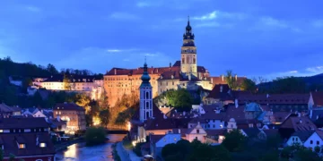 【捷克必去小鎮】CK小鎮庫倫洛夫城堡漫遊–彩繪塔、城堡導覽與觀景台推薦