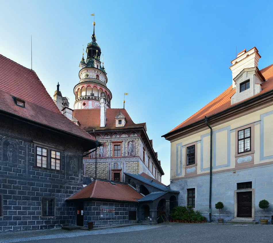 捷克-庫倫洛夫-庫倫洛夫城堡-第二庭院彩繪塔