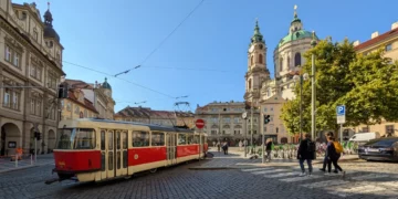 【布拉格自由行必備資訊】布拉格市區與跨城交通攻略、換匯注意事項與推薦地點