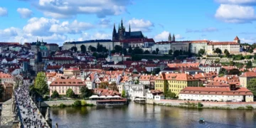 【布拉格城堡自由行】聖維特大教堂、舊皇宮、聖喬治大殿、黃金巷與皇家花園漫遊