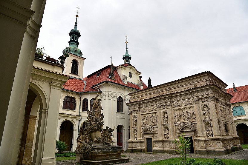 捷克-布拉格-布拉格城堡區-羅瑞塔教堂