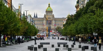 【布拉格新城區半日遊】瓦茨拉夫廣場、慕夏博物館、查理廣場與跳舞的房子/伏爾塔瓦河沿岸