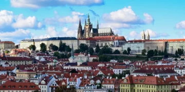 【布拉格必去景點】布拉格城堡聖維特大教堂內部參觀與南塔觀景台分享