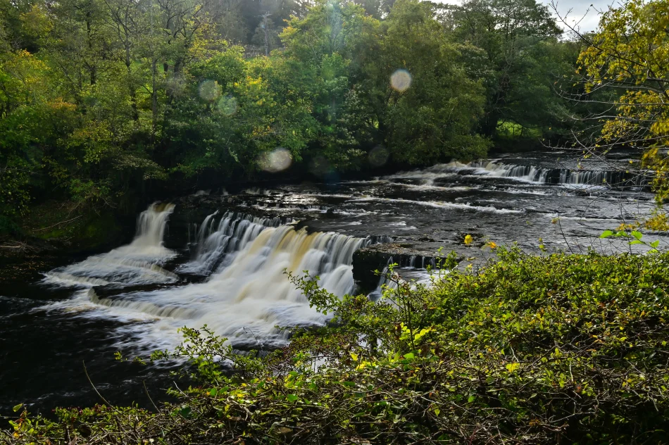 英國-約克郡谷地國家公園-艾斯加斯瀑布（Aysgarth Fall）