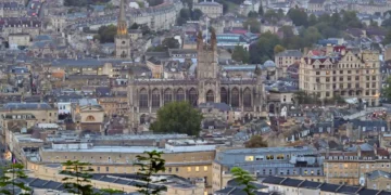 【英國巴斯自由行攻略】羅馬浴場及巴斯大教堂等必去景點介紹、行程安排與交通資訊說明