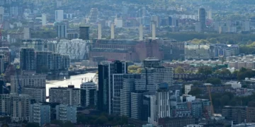 【倫敦近郊】巴特西發電站與煙囪觀景台Lift 109介紹、巴特西公園漫步