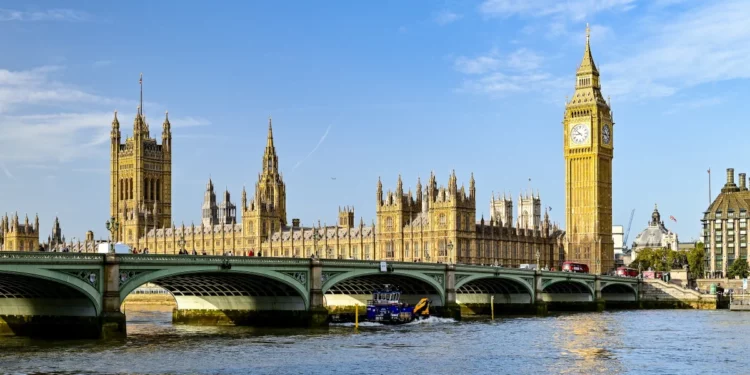 【倫敦必去宮殿】西敏宮(國會大廈)漫遊:推薦拍攝點、內部導覽與周遭景點介紹