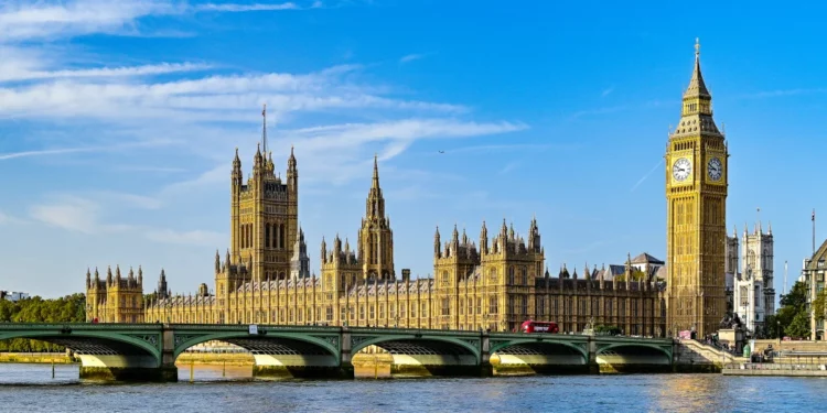 【英國自由行懶人包】基本旅遊資訊、重點景點區域、多日遊行程推薦、住宿簡介、大眾運輸說明