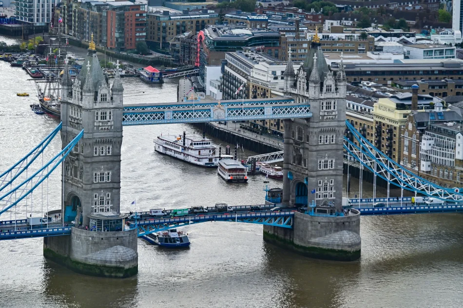 英國-倫敦-空中花園俯瞰倫敦塔橋