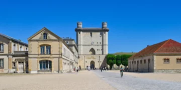 【巴黎近郊城堡】文森城堡漫遊：城堡歷史簡介、主塔參觀重點分享