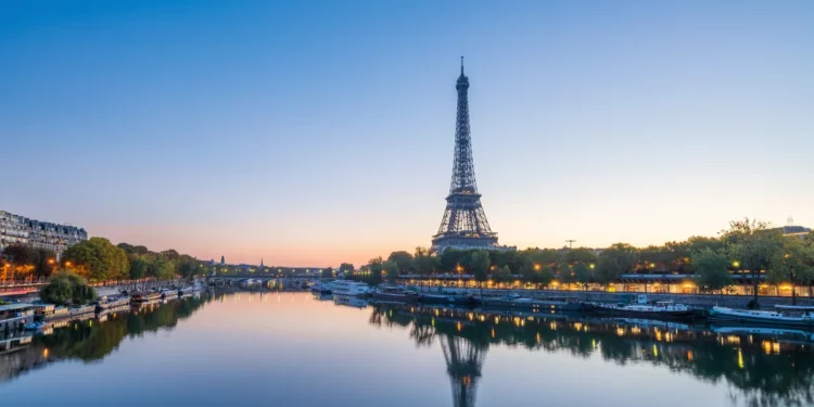 巴黎必去景點】艾菲爾鐵塔懶人包－發展簡介、參觀重點、必知資訊與推薦拍攝點