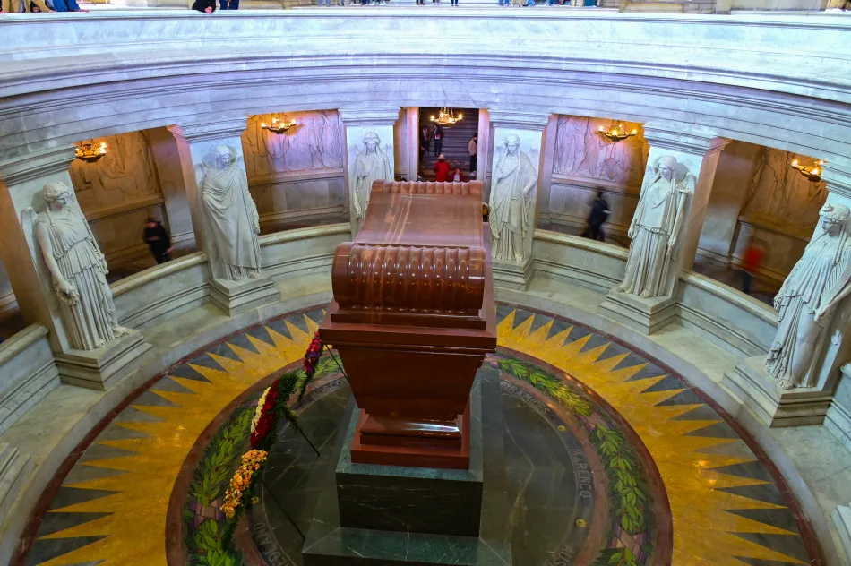 法國-巴黎-傷兵院-圓頂教堂-拿破崙棺木