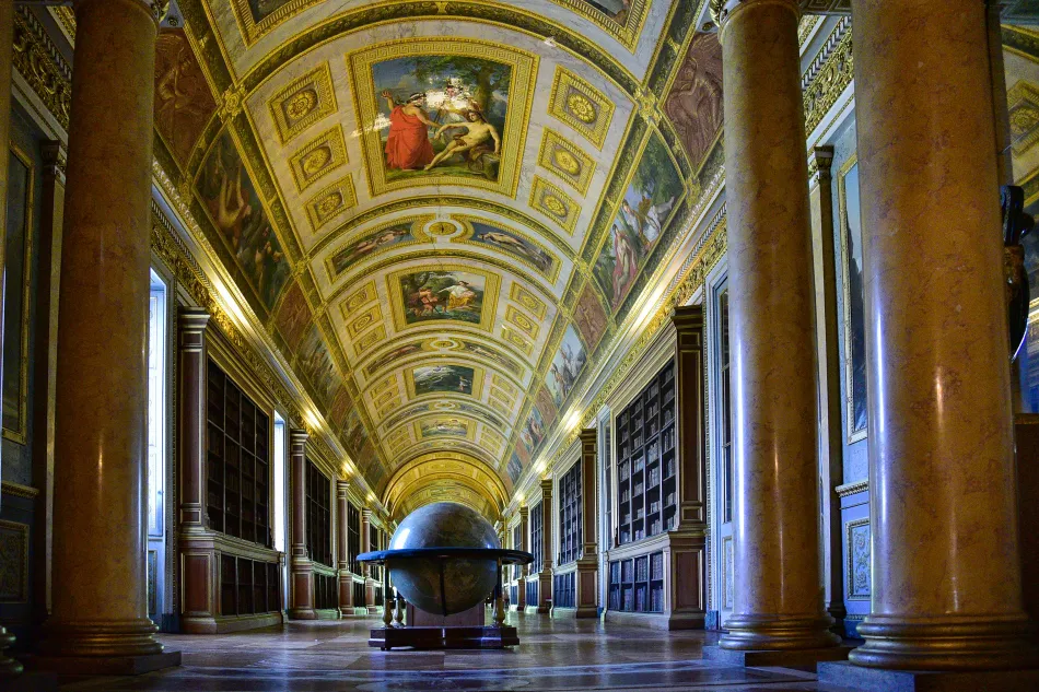 法國-巴黎-楓丹白露宮