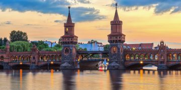 德國-柏林-奧伯鮑姆橋