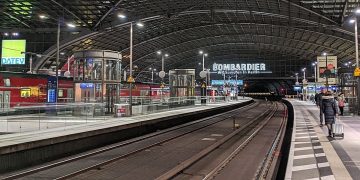 德國-柏林-中央車站