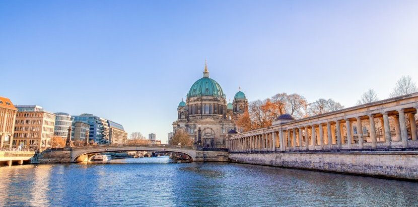 德國-柏林-博物館島上的柏林大教堂