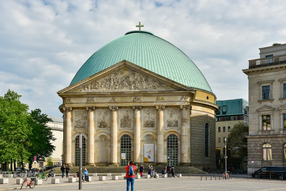 德國-柏林-聖黑德維希主教座堂