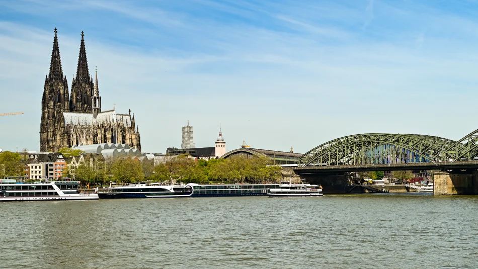 德國-科隆-萊茵河岸與科隆大教堂