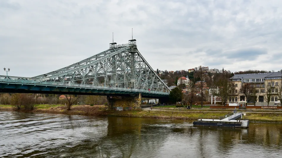德國-德勒斯登-藍色奇蹟大橋