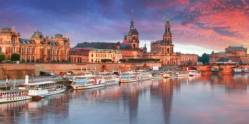 德國-德勒斯登-易北河岸