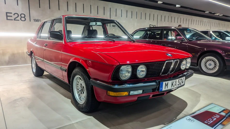 德國-慕尼黑-BMW博物館-BMW 524td