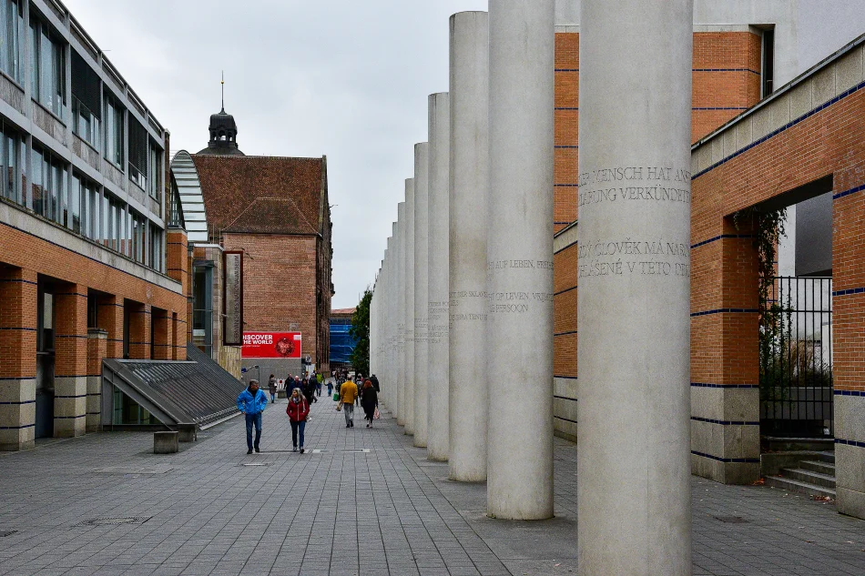 德國-紐倫堡-日耳曼國家博物館與人權大道