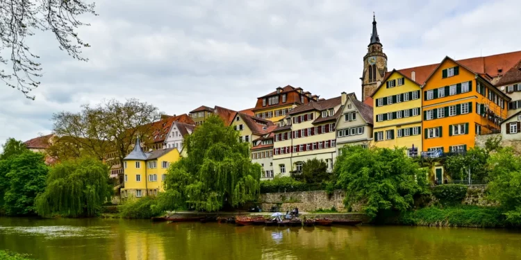 【斯圖加特近郊小鎮】圖賓根:市集廣場、霍恩圖賓根城堡與內卡河畔漫步