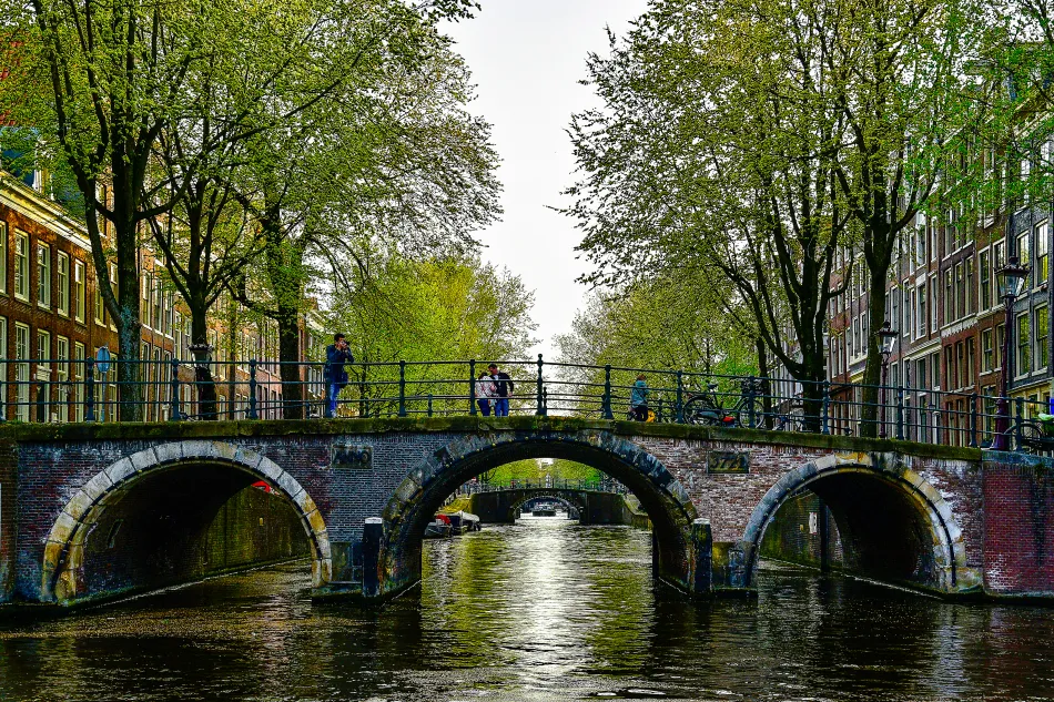 荷蘭-阿姆斯特丹-修士運河（Leidsegracht）上的七座拱橋