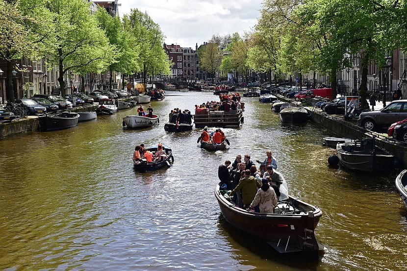 荷蘭-阿姆斯特丹-國王節-運河區