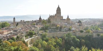 西班牙-塞哥維亞-塞哥維亞大教堂