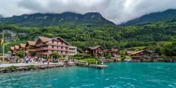 【因特哈肯必走行程】布里恩茨湖與圖恩湖遊船體驗分享、湖泊遊船搭乘注意事項