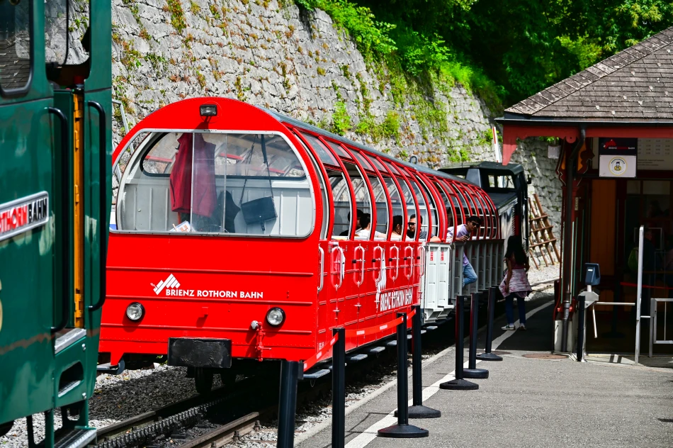 瑞士-布里恩茨-布里恩茨-洛特峰鐵道