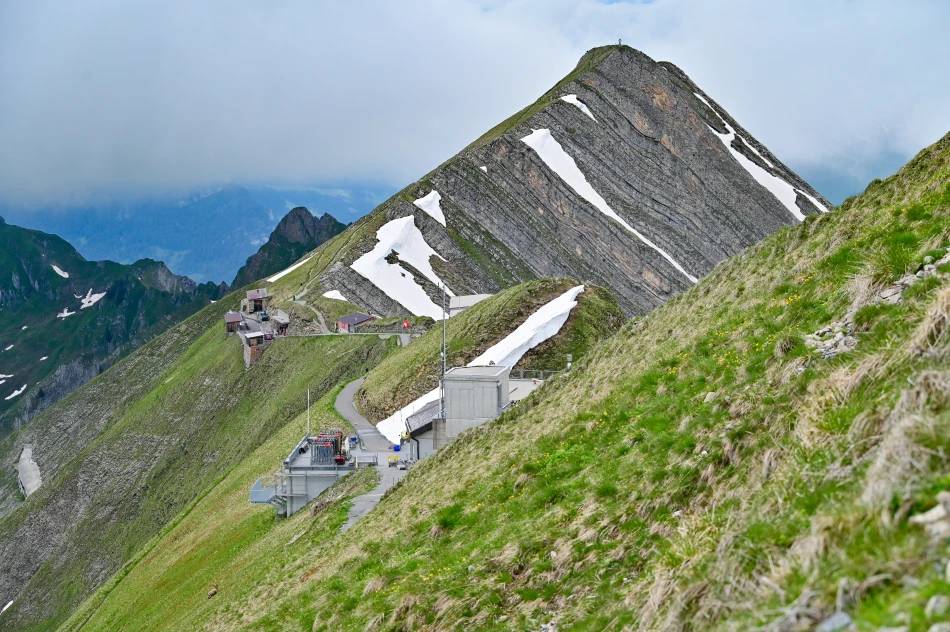 瑞士-布里恩茨-洛特峰