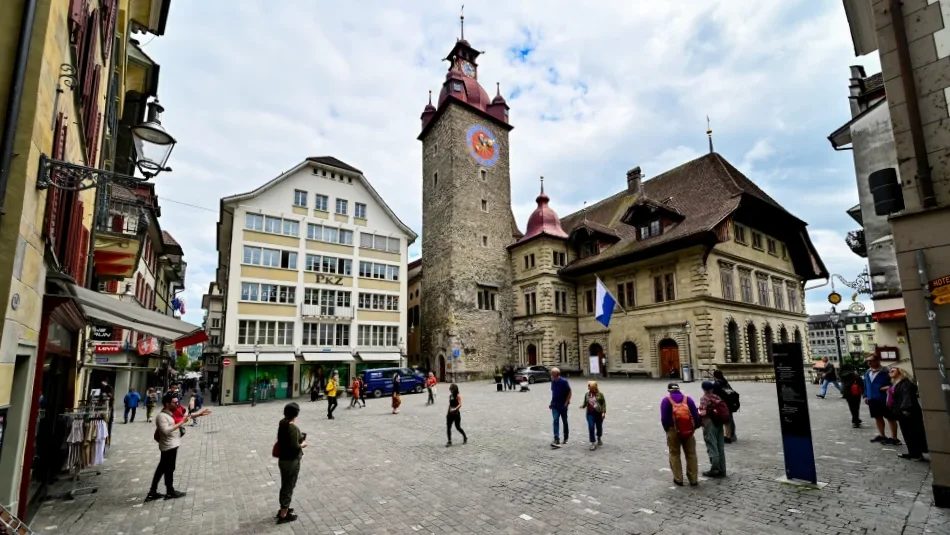 瑞士-琉森-穀物市場（Kornmarkt）