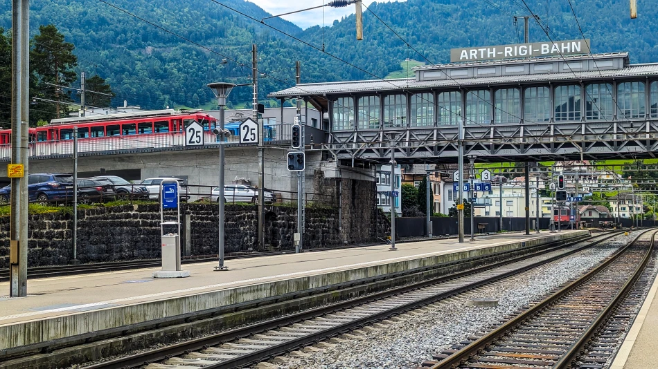 瑞士-Arth-Rigi Bahn 的車站